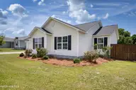 102 Harmony Way, Richlands, NC 28574 — 3-bedroom home in Melody Pointe, Richlands, NC, photo 3 of 37