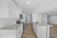 528 Belfort Lane SW 152, Ocean Isle Beach, NC 28469 — 3-bedroom home in Glendale Arbor, Ocean Isle Beach, NC, photo 14 of 29: 16_kitchen