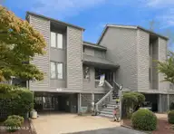 166 Bayou Place, Washington, NC 27889 — 3-bedroom waterfront townhome in Pamlico Plantation, Washington, NC, photo 5 of 58: 4-web-or-mls-BLS_0001-edit