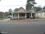 405 Vick Street E, Wilson, NC 27893 — 3-bedroom home, Wilson, NC, photo 2 of 25