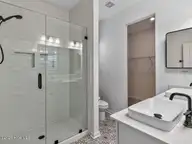 38 N District Avenue, Clayton, NC 27527 — 3-bedroom home in Flowers Plantation, Clayton, NC, photo 24 of 38: 021-1280x960-primary-bath
