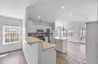 605 Brookbend Drive, Wilmington, NC 28411 — 3-bedroom home in Holly Field, Wilmington, NC, photo 13 of 40: 11_kitchen