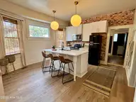 906 Dock Street, Wilmington, NC 28401 — 2-bedroom home in Downtown, Wilmington, NC, photo 14 of 33: IMG_7558