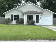 633 Foxfire Circle, Jacksonville, NC 28546 — 3-bedroom home in Deerfield, Jacksonville, NC, photo 1 of 53