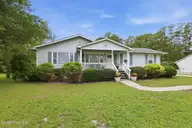 2610 W Forest Drive, Newport, NC 28570 — 3-bedroom home, Newport, NC, photo 3 of 54: 2-web-or-mls-2610 W Forest 002