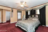 606 W Colonial Avenue, Elizabeth City, NC 27909 — 3-bedroom home, Elizabeth City, NC, photo 20 of 43: DSC_1390-2