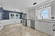 122 Raintree Court, Wilmington, NC 28411 — 3-bedroom home in Queens Point, Wilmington, NC, photo 9 of 27