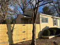 918 Simmons Street, New Bern, NC 28560 — 2-bedroom home in Tryon Village, New Bern, NC, photo 18 of 18: IMG_2002