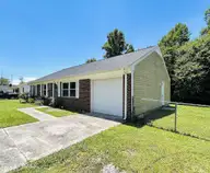 508 Thyme Court, Jacksonville, NC 28540 — 3-bedroom home in Lauradale, Jacksonville, NC, photo 4 of 36