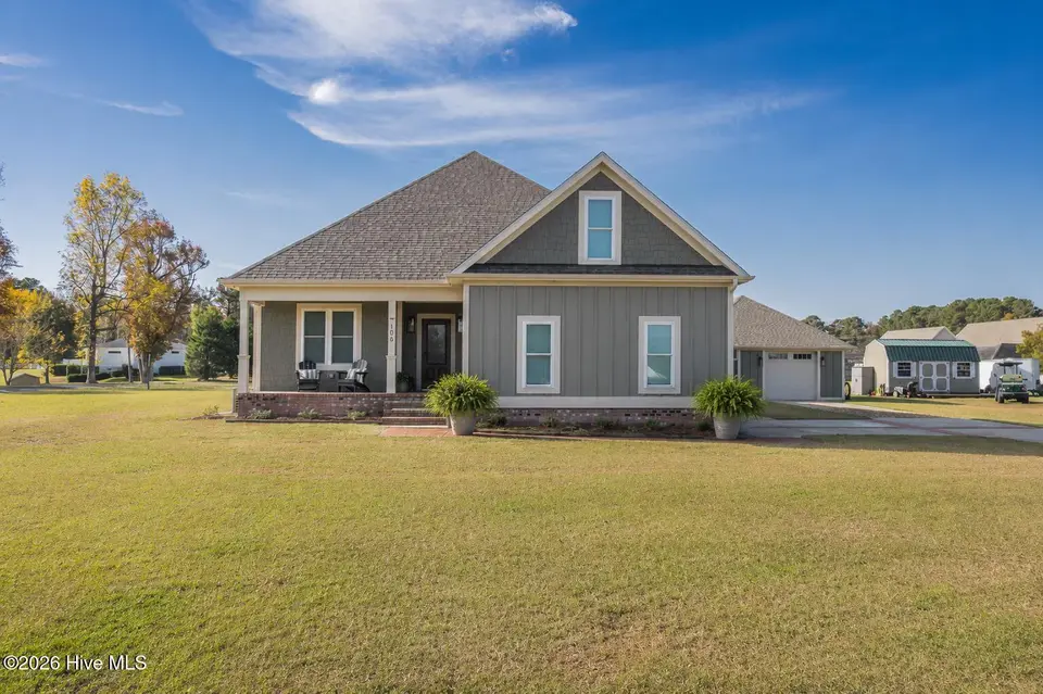 106 Clearblue Lane, Swansboro, NC 28584 — 3-bedroom waterfront home, Swansboro, NC, photo 1 of 60