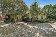 5866 Us 1 Highway, Vass, NC 28394 — 3-bedroom home in Skyline Manor, Vass, NC, photo 5 of 52: 4_DSC08593