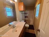 569 Central Avenue, Kinston, NC 28504 — 3-bedroom home in Jackson Heights, Kinston, NC, photo 20 of 25