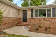 631 Duke Court, Jacksonville, NC 28546 — 3-bedroom home in Montclair, Jacksonville, NC, photo 4 of 33