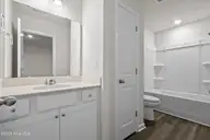 826 Palm Frond Way NW, Calabash, NC 28467 — 3-bedroom townhome in Calabash Palms, Calabash, NC, photo 17 of 39: Upstairs guest bathroom