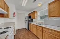 100 S 11th Street, Wilmington, NC 28401 — 2-bedroom home in Castle Dock, Wilmington, NC, photo 13 of 24