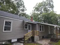 515 Jefferson Avenue, New Bern, NC 28560 — 4-bedroom home in Colonial Heights, New Bern, NC, photo 5 of 27: IMG_20250703_090743616