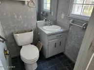 100 Morningside Drive, Vanceboro, NC 28586 — 3-bedroom home, Vanceboro, NC, photo 21 of 30: LAUNDRY HALF BATH