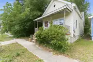 618 S 11th Street, Wilmington, NC 28401 — 2-bedroom home in Downtown, Wilmington, NC, photo 5 of 19: 3-web-or-mls-DSC02983