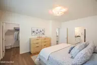 568 Banbury Lane, Pinehurst, NC 28374 — 3-bedroom home in South Pinehurst Cottages, Pinehurst, NC, photo 12 of 29: Primary Showing 1st of 2 Walk-in Closets