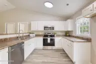 212 Sweet Gum Lane, Richlands, NC 28574 — 3-bedroom home in Ashbury Park, Richlands, NC, photo 17 of 44
