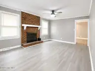 2576 Forrest Drive, Kinston, NC 28504 — 3-bedroom home in Castle Oaks, Kinston, NC, photo 7 of 15: Sitting room