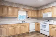 760 Pinehurst Trace Drive, Pinehurst, NC 28374 — 3-bedroom home in Pinehurst Trace, Pinehurst, NC, photo 10 of 31: Kitchen