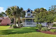 133 Loder Avenue, Wilmington, NC 28409 — 4-bedroom waterfront home in Loder Landing, Wilmington, NC, photo 7 of 61