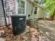 403 Wilson Avenue, Kinston, NC 28501 — 5-bedroom home, Kinston, NC, photo 12 of 78: IMG_1164