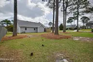 601 Silver Grass Court, Wilmington, NC 28405 — 3-bedroom home in Weatherwood, Wilmington, NC, photo 21 of 24: 601SilverGrassCourt-8
