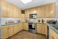 23 Batts Hill Road, New Bern, NC 28562 — 4-bedroom waterfront townhome in Olde Towne, New Bern, NC, photo 18 of 47: 25-web-or-mls-DSC_8268