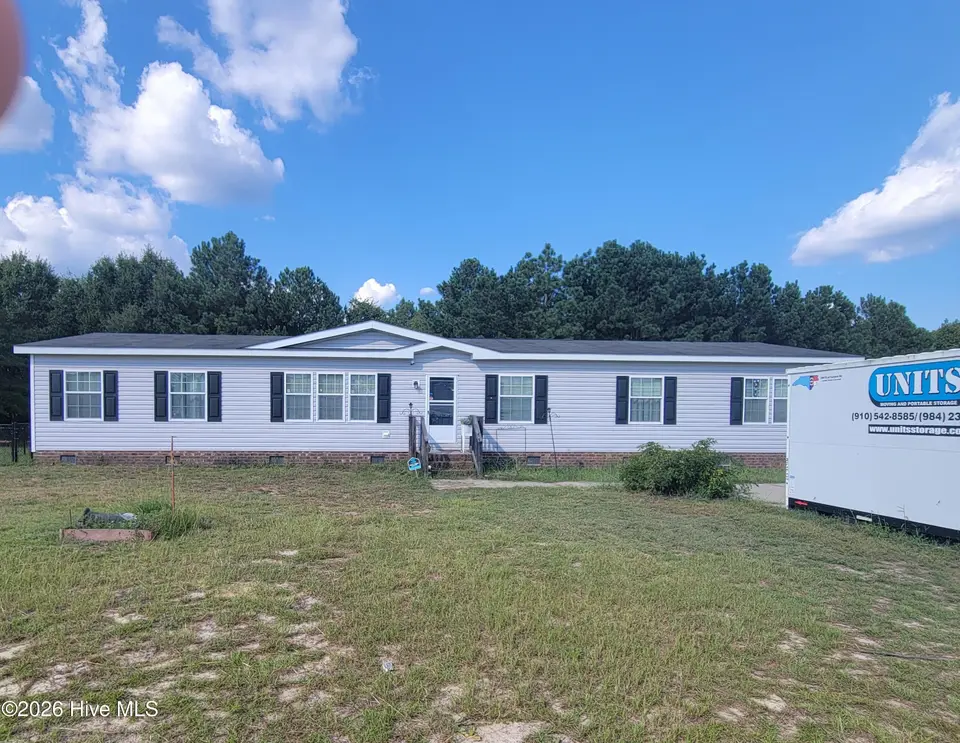 213 Devonshire Drive, Goldsboro, NC 27530 — 3-bedroom manufactured home in Heather Glen, Goldsboro, NC, photo 1 of 1: Front