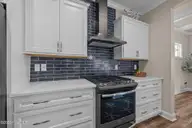 204 Taylorwood Drive, Beaufort, NC 28516 — 3-bedroom waterfront home in Beaufort Club, Beaufort, NC, photo 14 of 53: 20-web-or-mls-1S3A5410