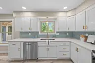 255 Stoneyfield Drive, Southern Pines, NC 28387 — 3-bedroom home in Sandhurst South, Southern Pines, NC, photo 11 of 37: 40-DSC02656