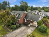 209 Deborah Place, Jacksonville, NC 28540 — 4-bedroom home in Forest Hills, Jacksonville, NC, photo 6 of 65: 6-web-or-mls-209 Deborah Place 2
