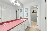 724 Winterfield Drive, Winterville, NC 28590 — 3-bedroom home in Winterfield, Winterville, NC, photo 22 of 36: Master Bath
