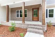 131 Longleaf Drive, West End, NC 27376 — 4-bedroom home in Seven Lakes West, West End, NC, photo 4 of 39: 131 Longleaf Dr-LR-JFP-6