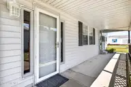 100 Crews Lane, Hubert, NC 28539 — 3-bedroom waterfront manufactured home in Brown Div, Hubert, NC, photo 9 of 45