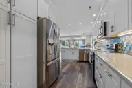 10522 Island Circle, Emerald Isle, NC 28594 — 3-bedroom home in Wyndtree, Emerald Isle, NC, photo 11 of 38: Kitchen