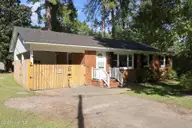 27 Croatan Avenue, Bath, NC 27808 — 3-bedroom home in Bayview, Bath, NC, photo 7 of 40: 5-web-or-mls-IMG_4339