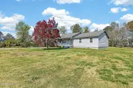 111 Little Lake Circle, New Bern, NC 28560 — 3-bedroom waterfront home in Gracie Farms, New Bern, NC, photo 3 of 24