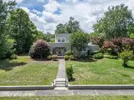 1210 Essex Drive, Wilmington, NC 28403 — 5-bedroom home in Glen Arden, Wilmington, NC, photo 5 of 62