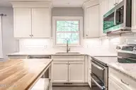 300 Midlothian Drive, Southern Pines, NC 28387 — 3-bedroom home, Southern Pines, NC, photo 4 of 39: 11-web-or-mls-DSC01889