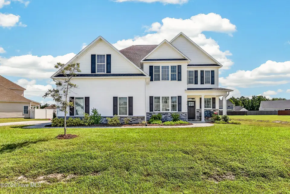 318 Naval Store Drive, Jacksonville, NC 28546 — 5-bedroom home in Onslow Bay, Jacksonville, NC, photo 1 of 47