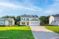 1616 Chadwick Shores Drive, Sneads Ferry, NC 28460 — 4-bedroom waterfront home in Chadwick Shores, Sneads Ferry, NC, photo 4 of 70