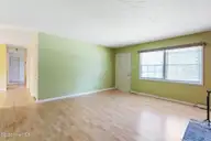 414 Thomas Drive, Jacksonville, NC 28546 — 4-bedroom home in Brynn Marr, Jacksonville, NC, photo 4 of 33