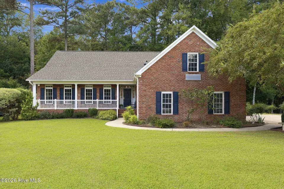 119 Geneva Road, New Bern, NC 28562 — 3-bedroom home in Taberna, New Bern, NC, photo 1 of 55: 1-web-or-mls-0C0A4710_PS