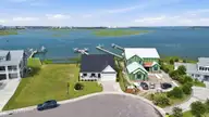 135 Gallants Point Road, Beaufort, NC 28516 — 3-bedroom waterfront home in Gallants Point, Beaufort, NC, photo 1 of 70: Front cul de sac
