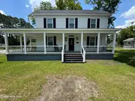 702 N Charlotte Street, Washington, NC 27889 — 3-bedroom home, Washington, NC, photo 3 of 36: Front of home