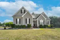 3918 Caitlin Drive, Battleboro, NC 27809 — 4-bedroom home in Chesney Glen, Battleboro, NC, photo 12 of 44: 002-3918CaitlinDrive-RedOak-NC-27809-FUL