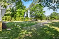 487 Fowler Manning Road, Richlands, NC 28574 — 3-bedroom home in Venters Estates, Richlands, NC, photo 4 of 35: 4_frontyard